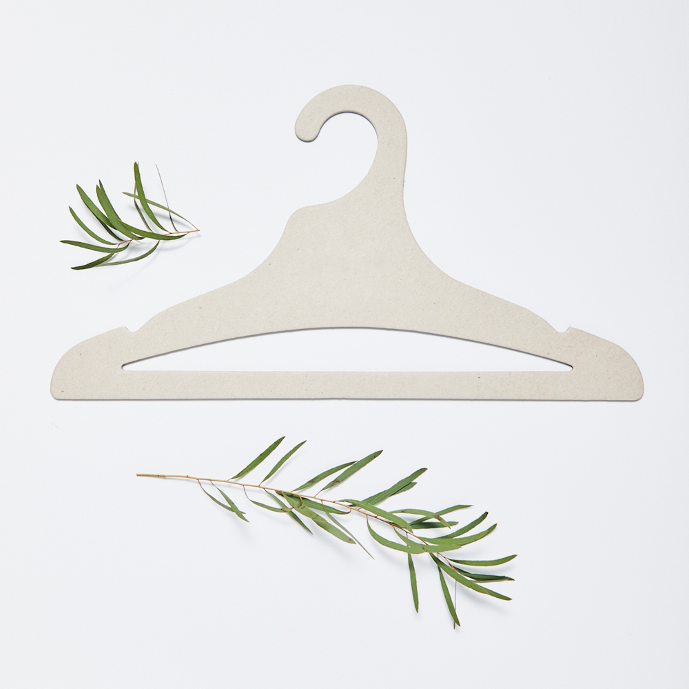 Kleiderbügel Ecofriendly 40cm, mit Steg, grau